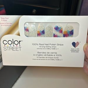 Color Street Paint the town nail strips